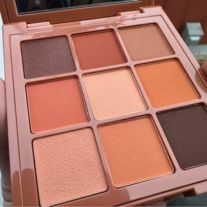 Huda Beauty Eyeshadow Palette “Warm Matte Obsessions”